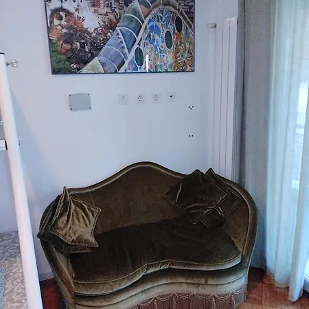 Apartment Seafront With Sea View Yr11