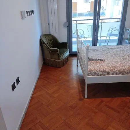 Apartman Seafront With Sea View Yr11 *